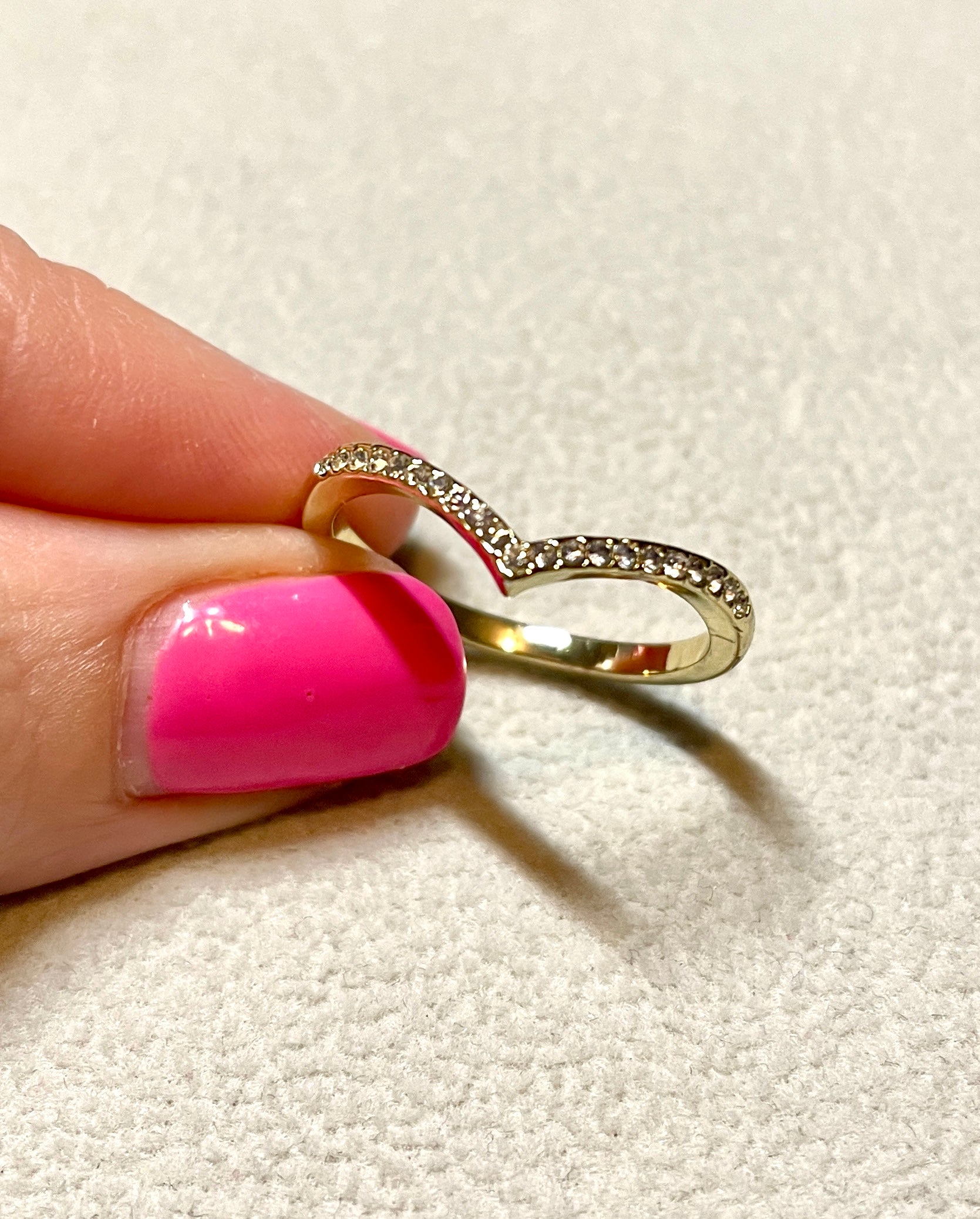 Anillo V Dorado, Plata o Rose Gold