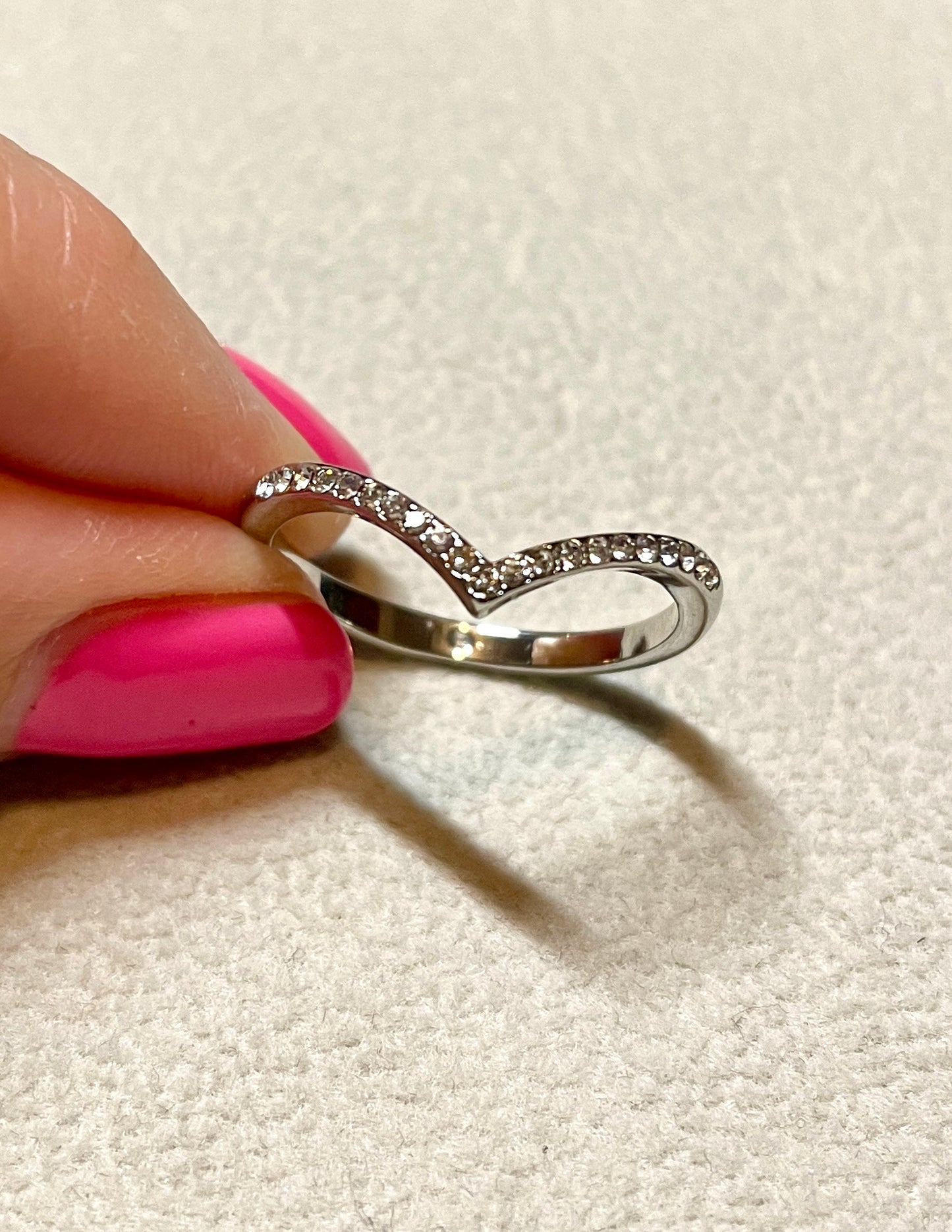 Anillo V Dorado, Plata o Rose Gold