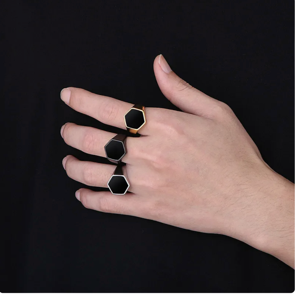 HIM - Anillo Hexágono Oro, Plata o Negro