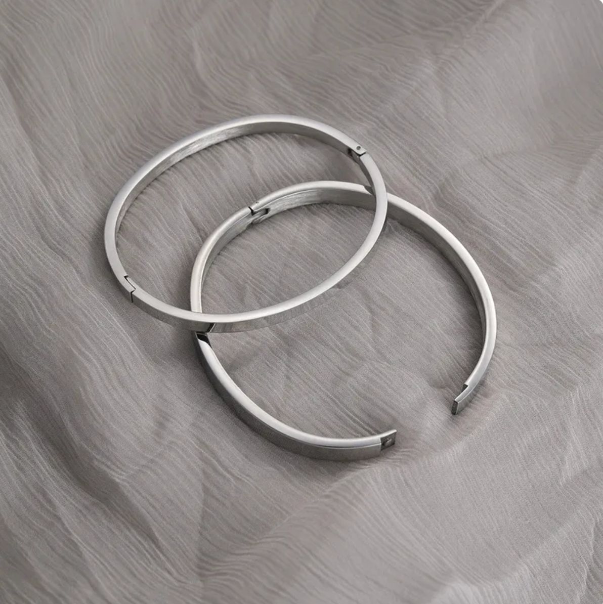 Pulsera Solida Dorada o Plateada