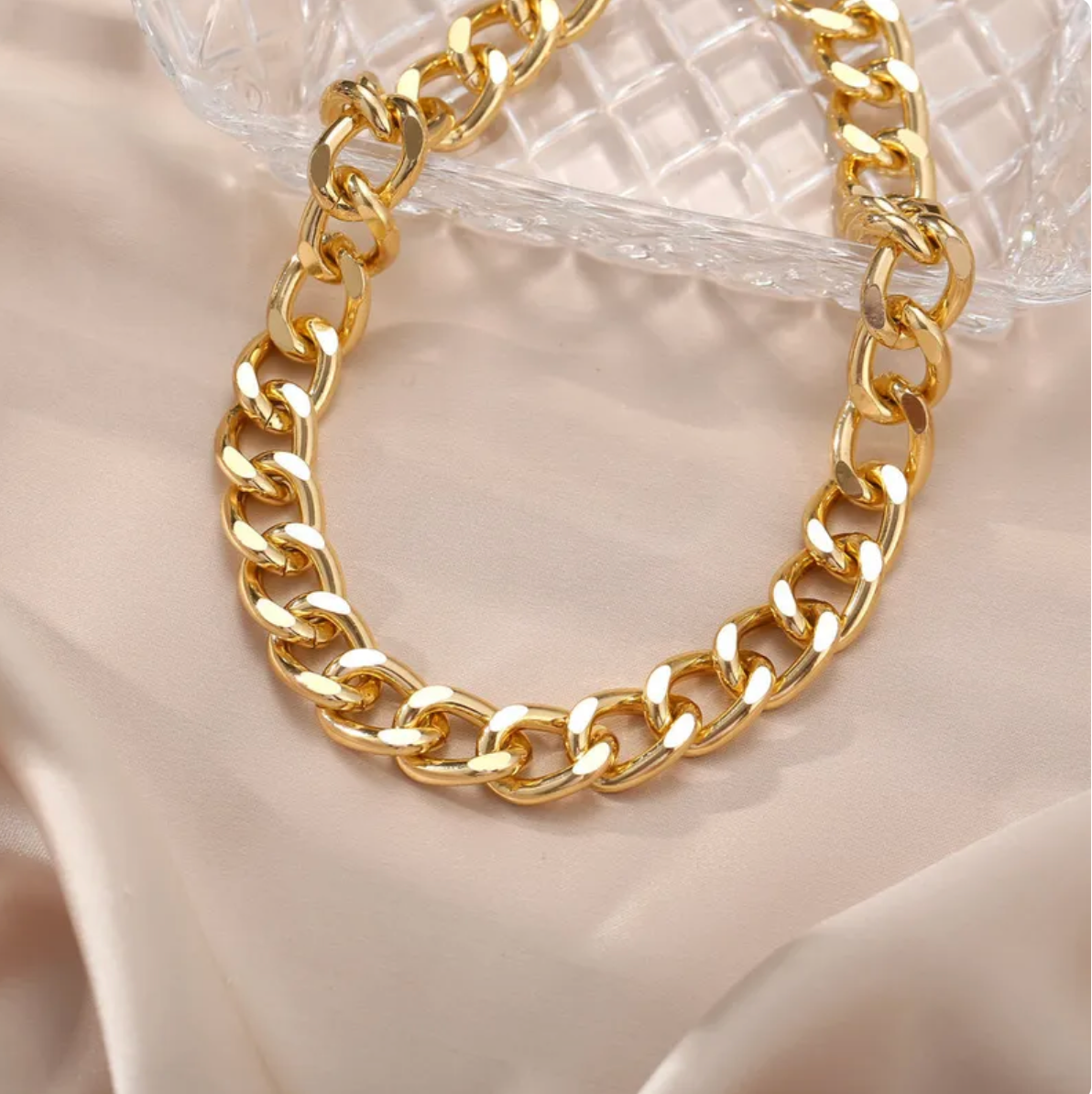 Collar Chocker Chunky Simple dorado