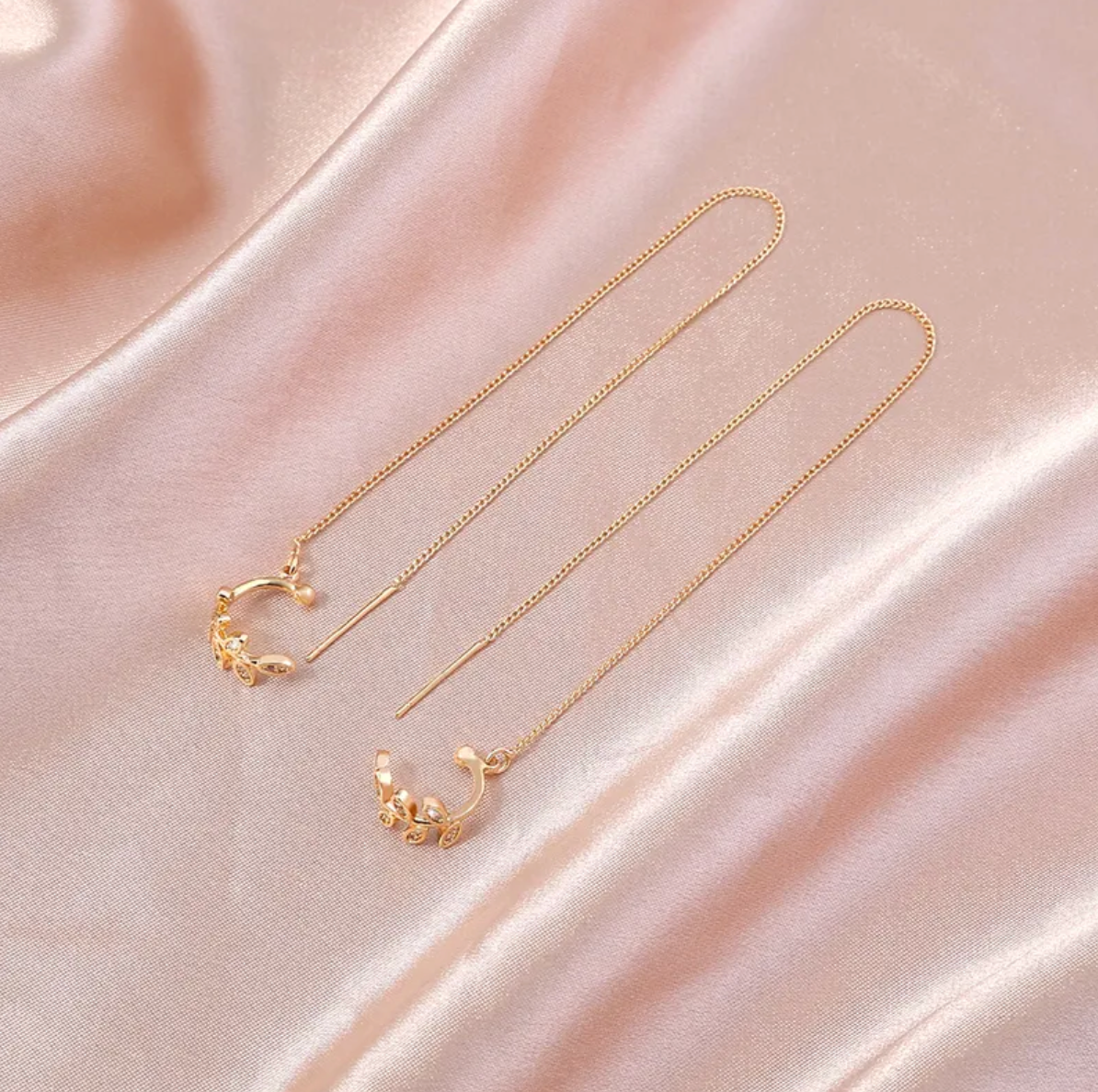 Earcuff con cadena Grecia