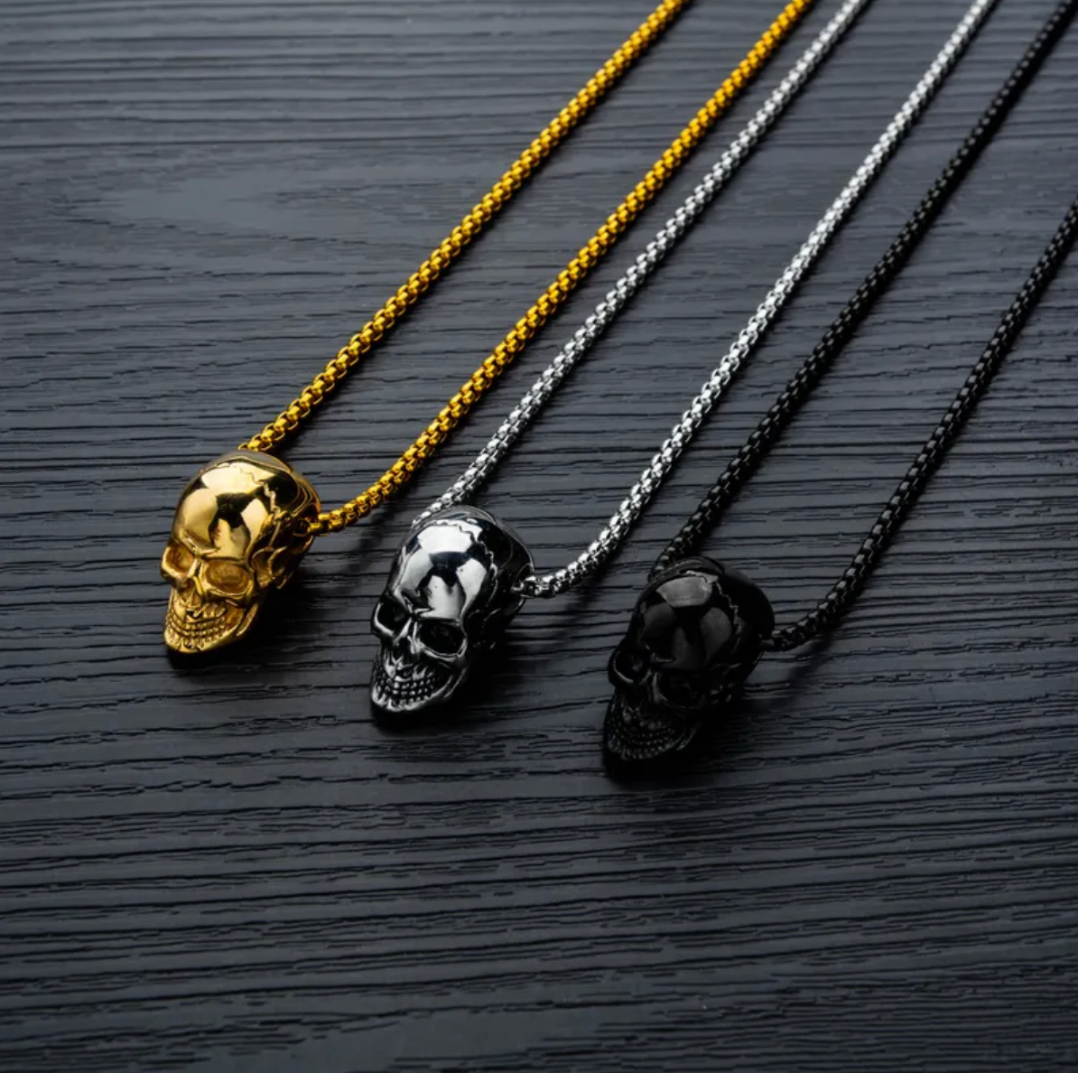 HIM - Cadena Skull-Punk Dorado